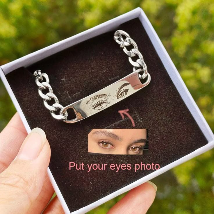 Eye bracelet