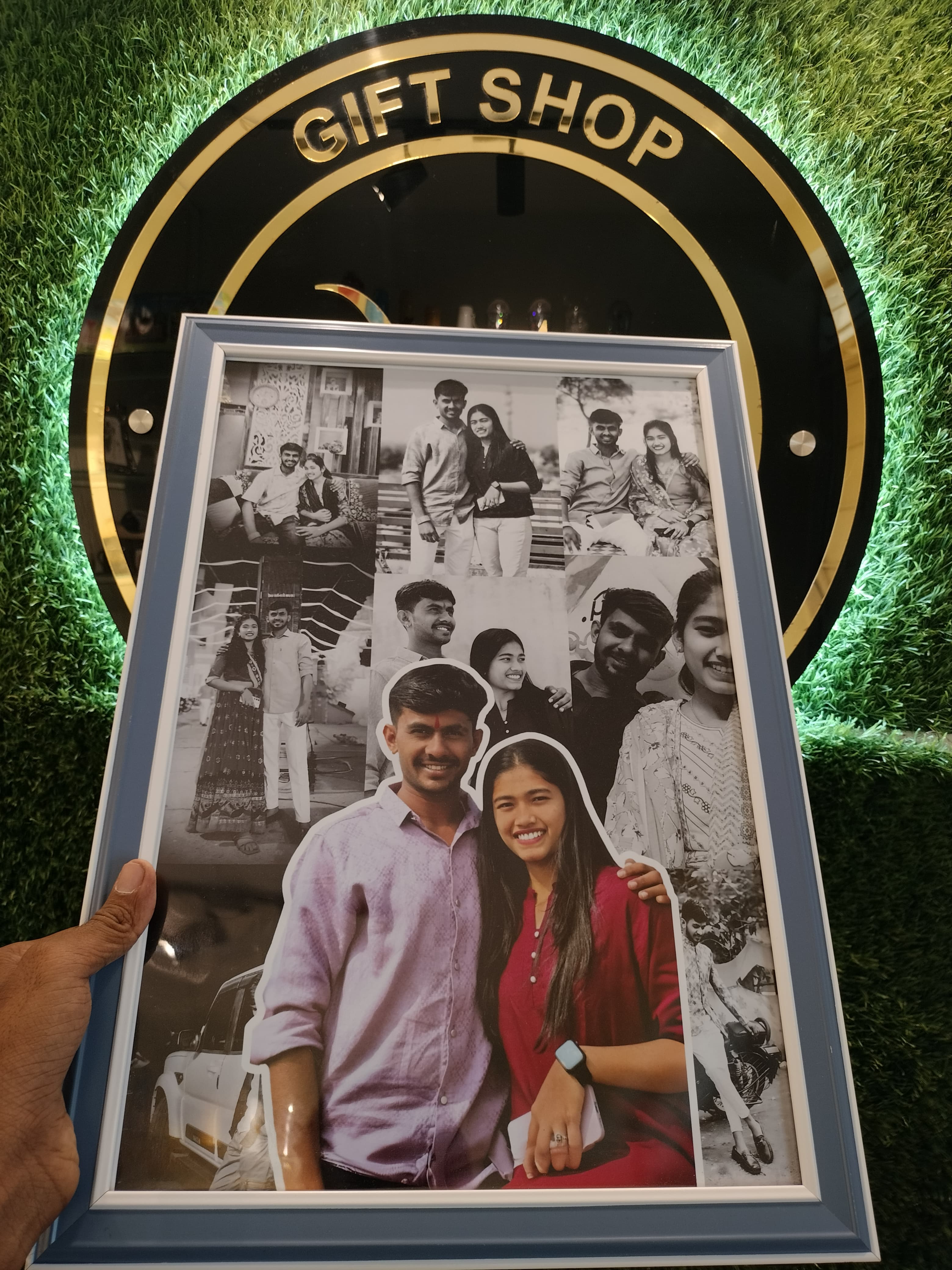 🖼️ Personalized Love Story Collage Frame – Custom Couple Gift