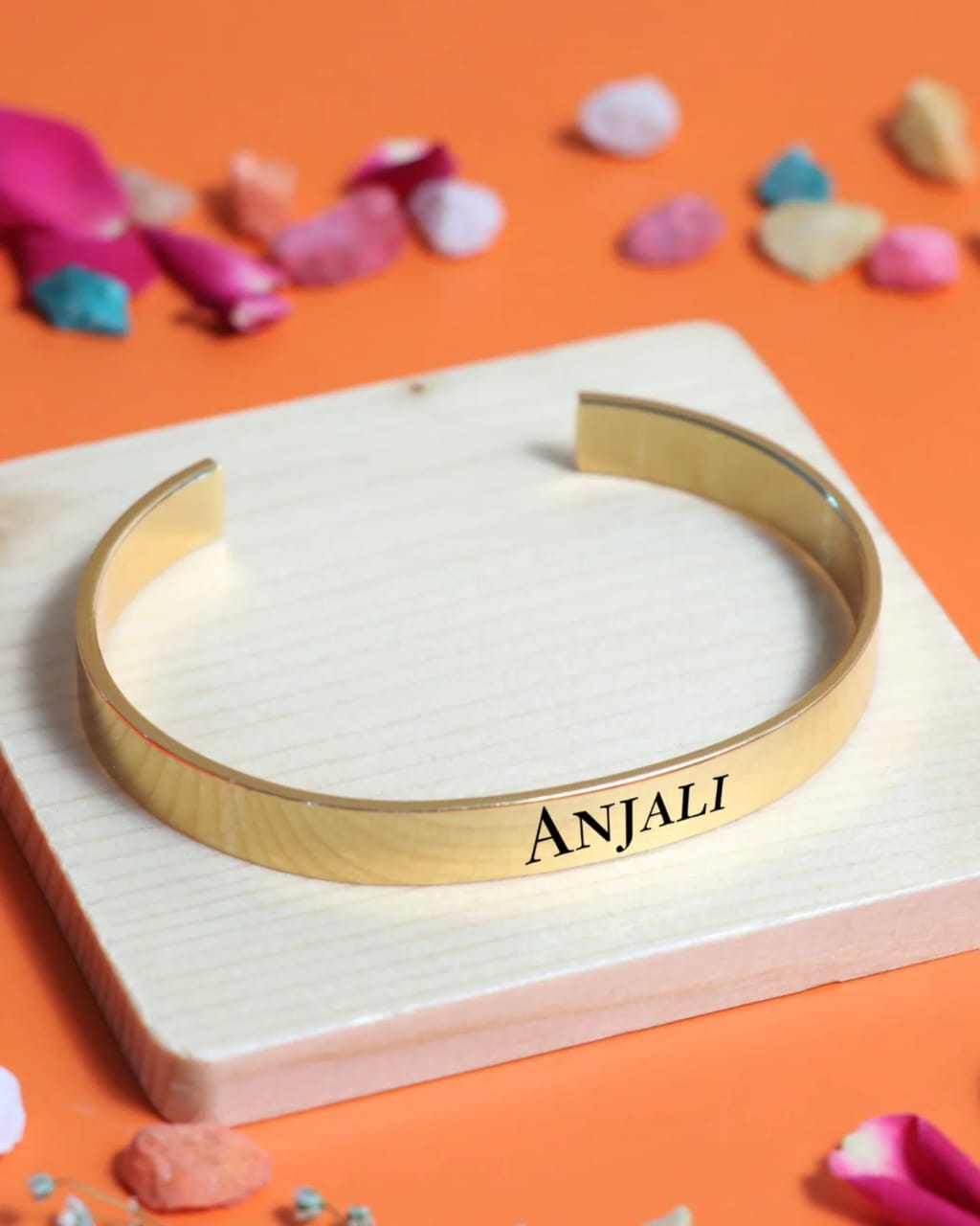Custom Name Engraved Gold Bracelet – Unisex